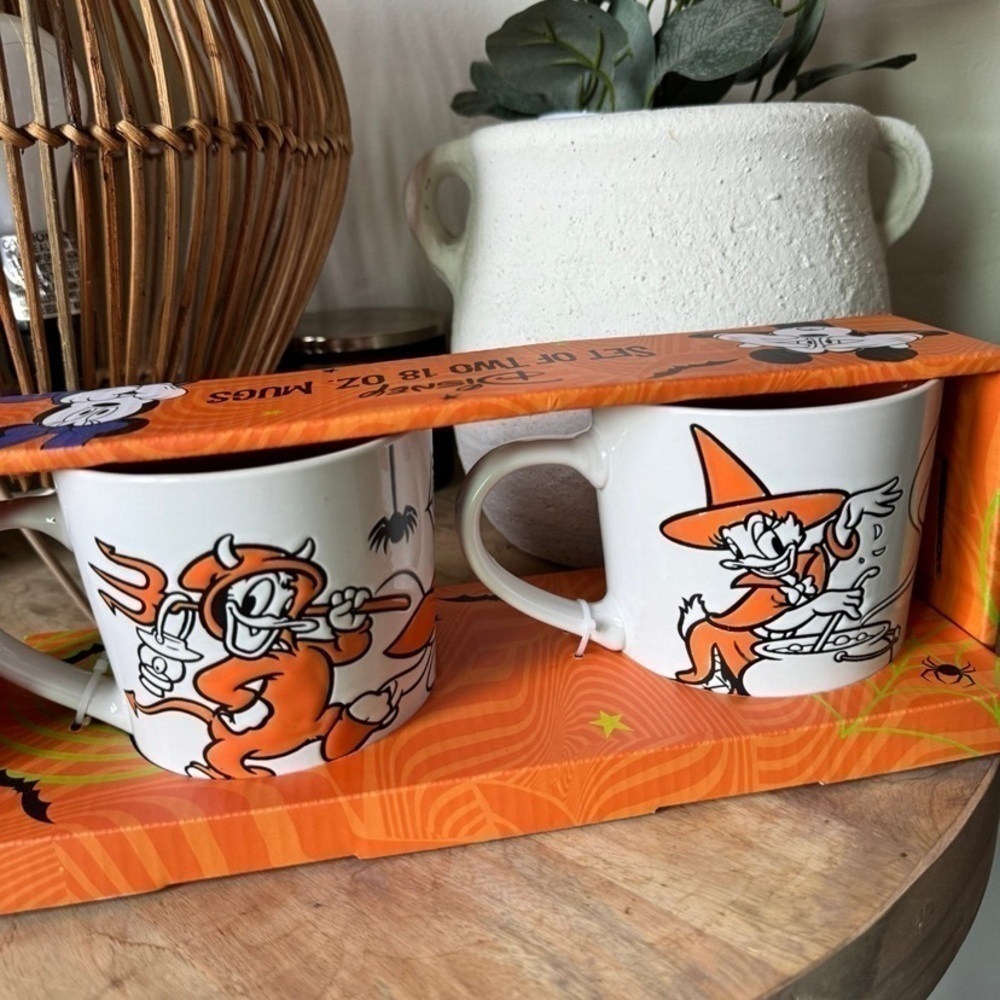 Disney 2-Sided Halloween Mug Set Mickey Minnie Donald Daisy NEW Duck Mouse